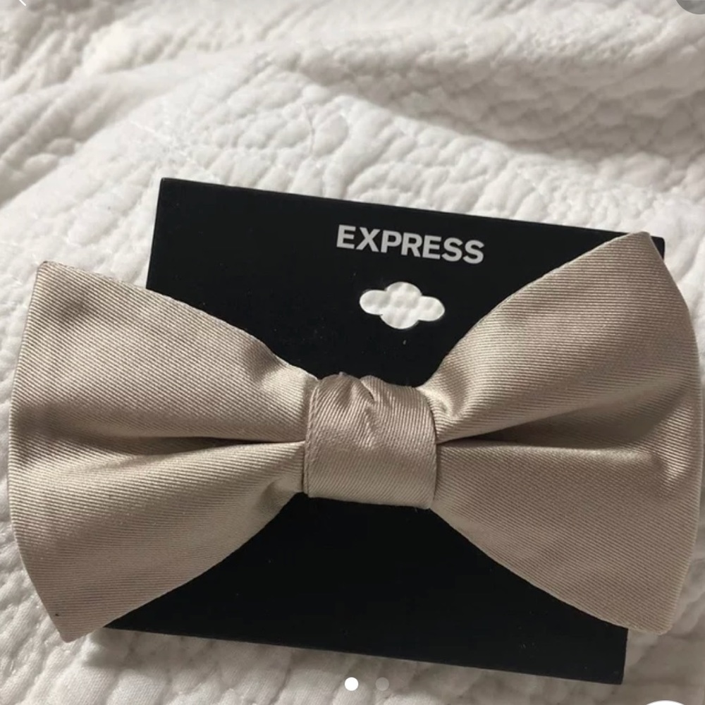 Bow tie